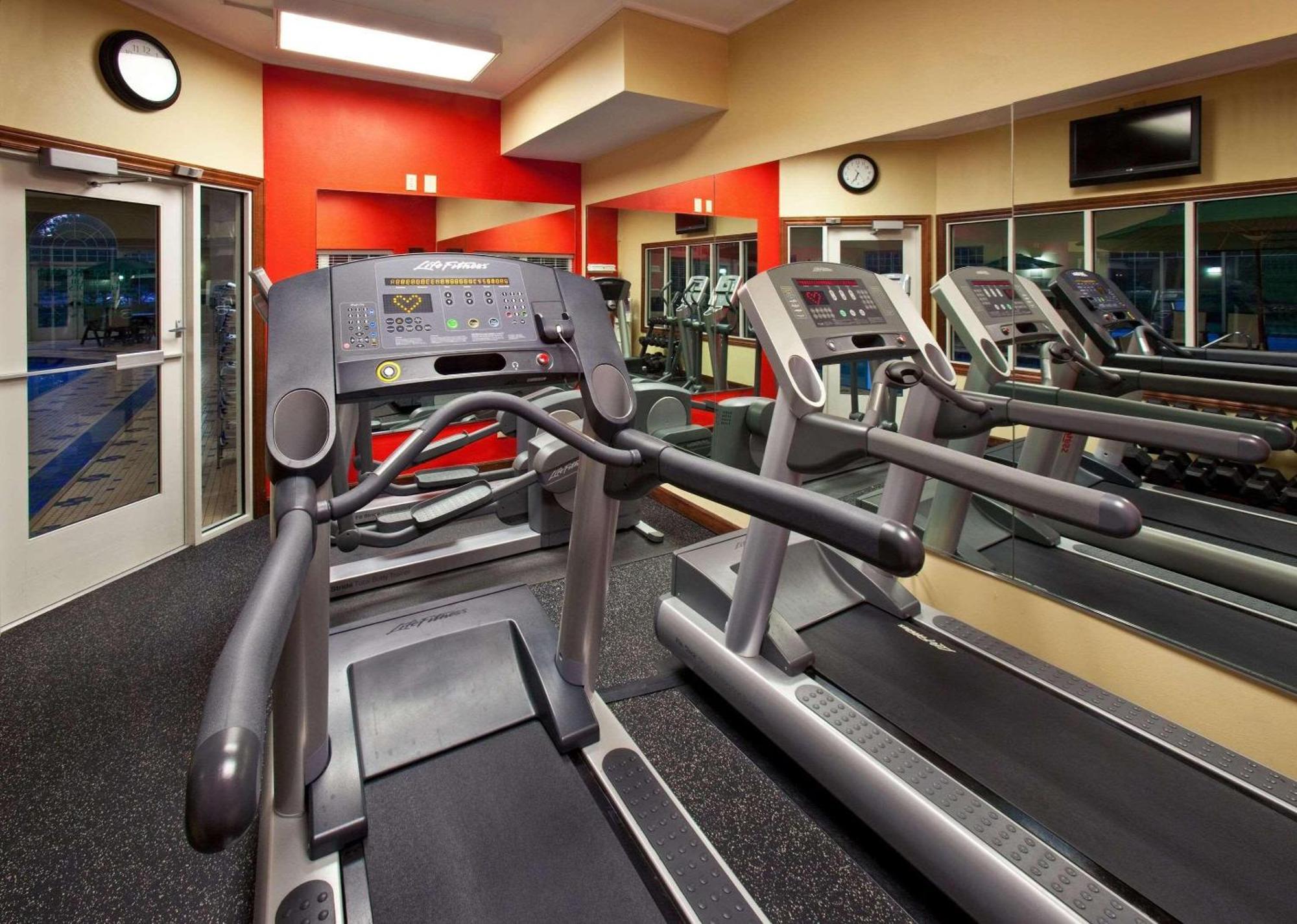 Country Inn & Suites By Radisson, Des Moines West, Ia Clive Ngoại thất bức ảnh