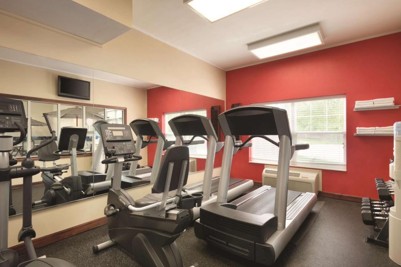 Country Inn & Suites By Radisson, Des Moines West, Ia Clive Ngoại thất bức ảnh