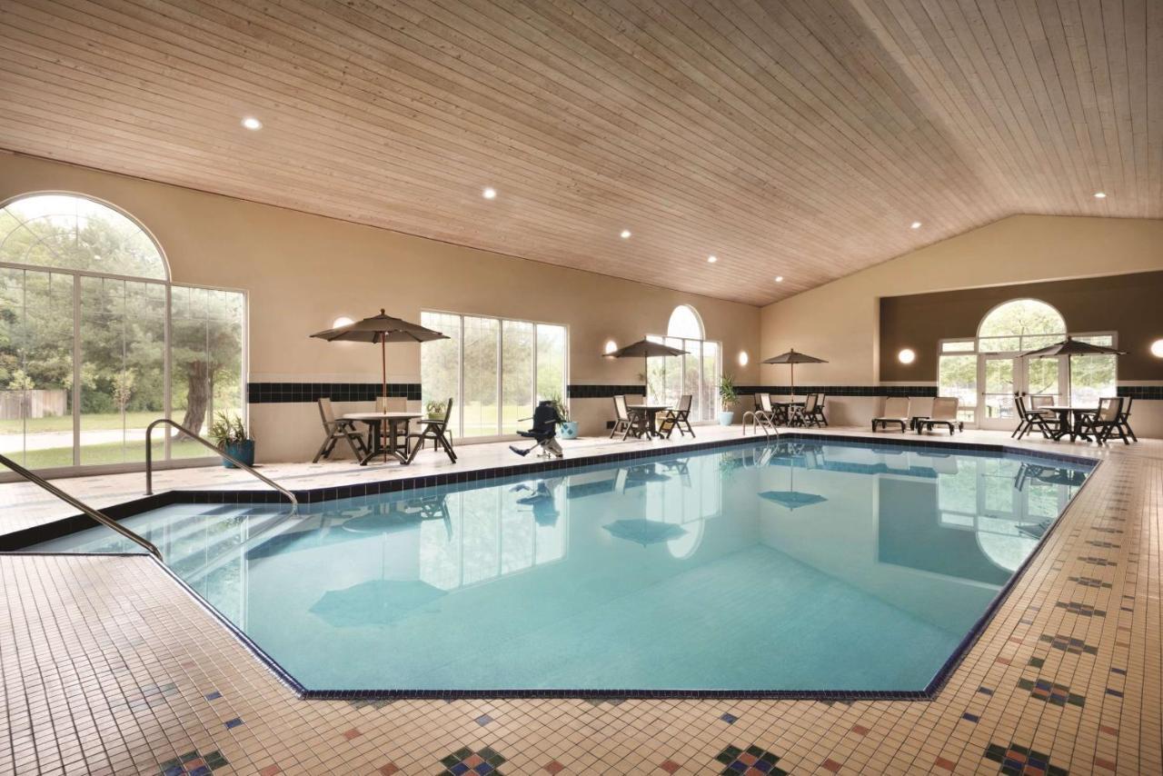 Country Inn & Suites By Radisson, Des Moines West, Ia Clive Ngoại thất bức ảnh